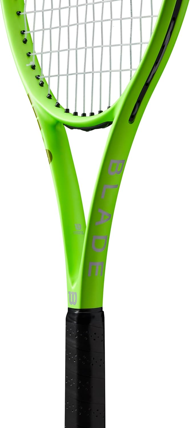 WILSON BLADE FEEL RXT 105 Tennis Racket