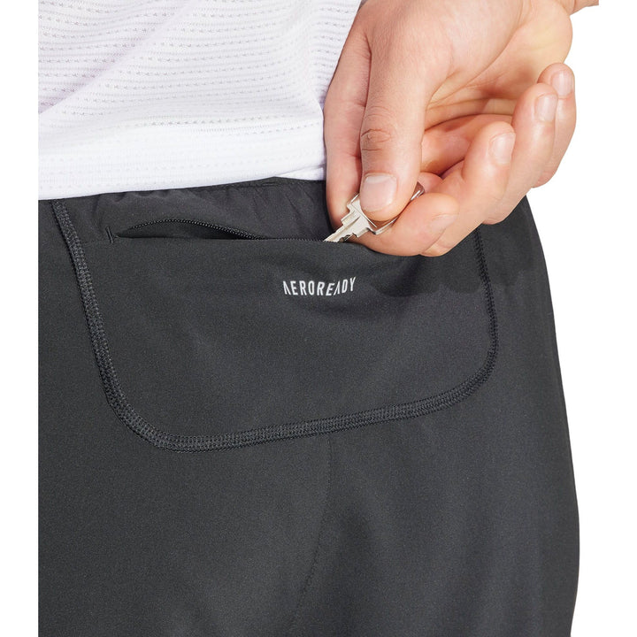 Adidas Own the run 7" shorts